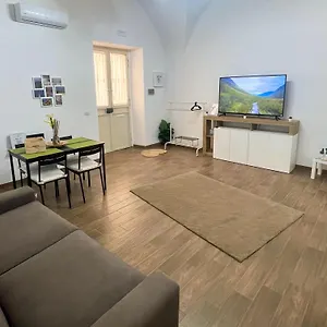 varagghiu.taorminaitalyhotels.com/